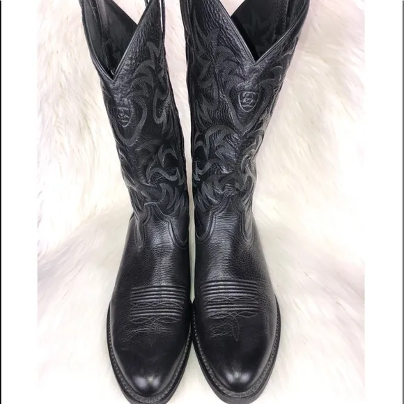 Ariat men’s black boots