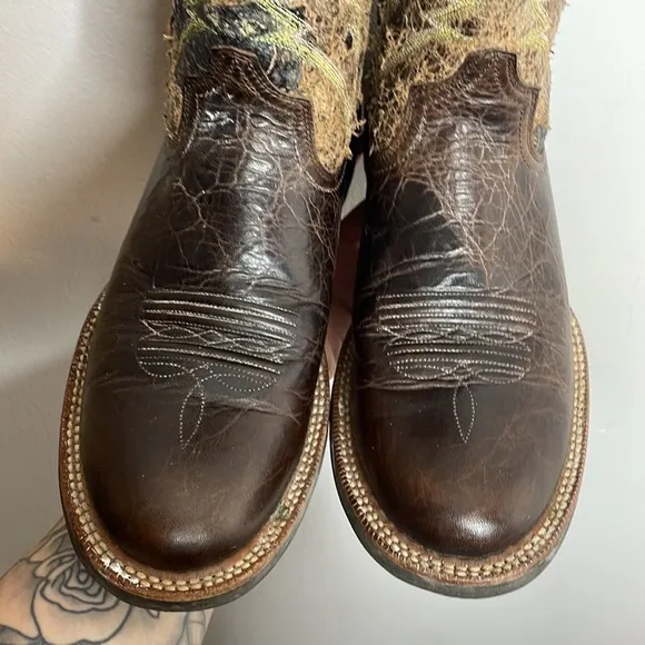 Ariat | Men’s Brown Striker Quickdraw Round Toe Western Boots Size 8.5