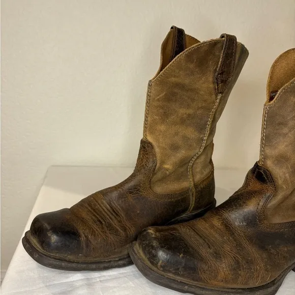 Ariat Men’s Rambler Cowboy Boots.