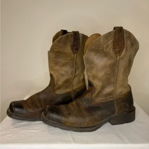Ariat Men’s Rambler Cowboy Boots.
