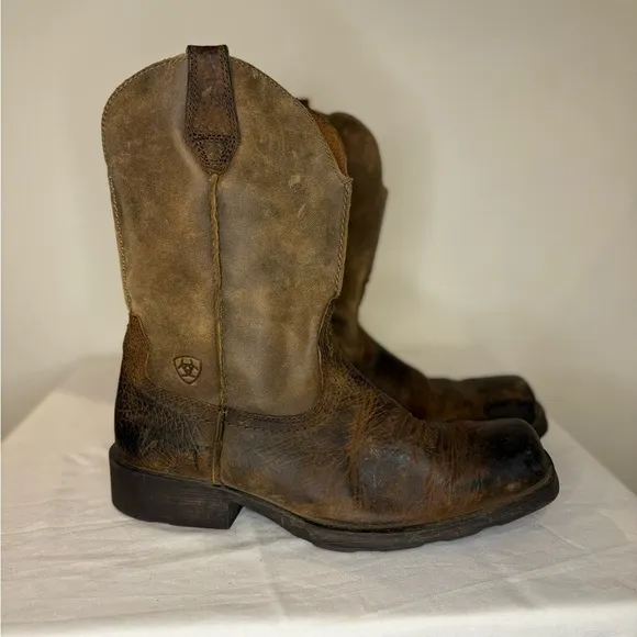 Ariat Men’s Rambler Cowboy Boots.