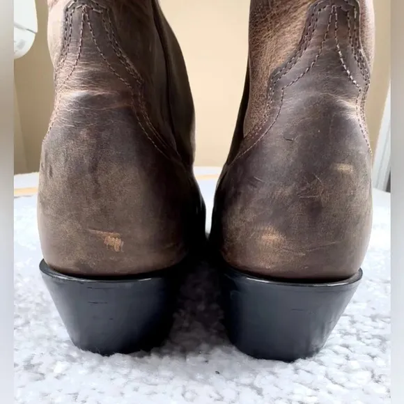 ARIAT Men’s Sedona Western Boots. Leather Cowboy Boots Rounded Toe Wide 9EE