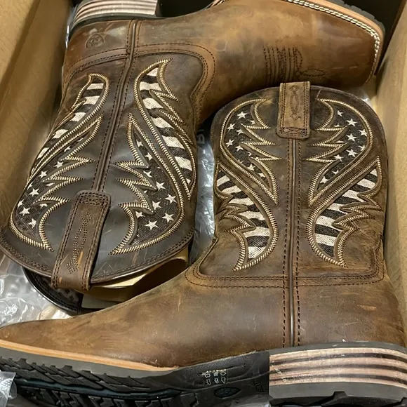 Ariat Men’s Square toe boots