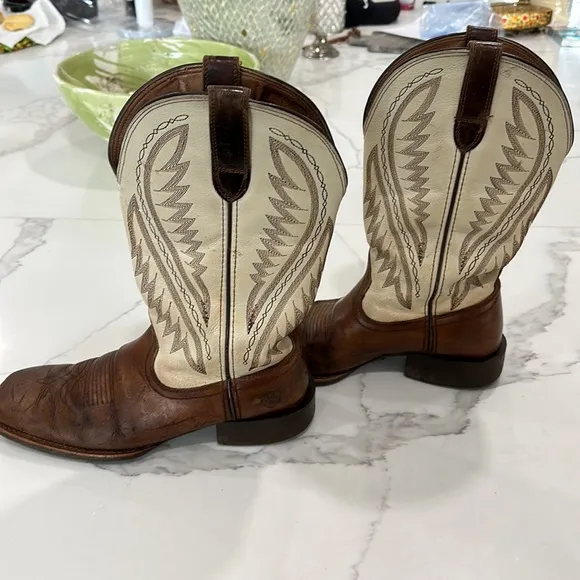 Ariat Stonewall Men’s Sports Western Boots, Native Nutmeg. Size 9D