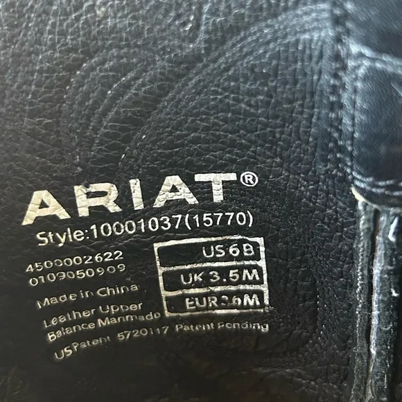 Ariat Women’s Black Western Leather round toes Boots size 6B