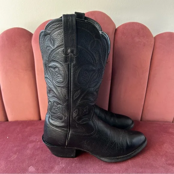 Ariat Women’s Black Western Leather round toes Boots size 6B