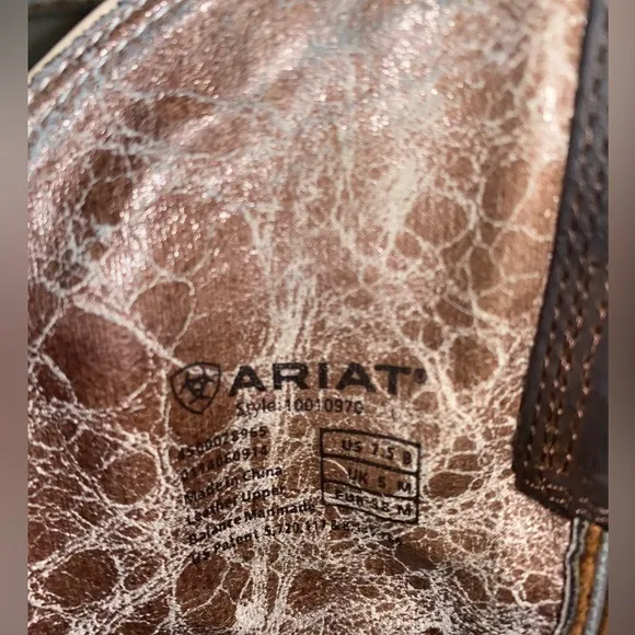 ARIAT Women’s Magnolia Western Boots Distressed Brown 7.5 B Sunflower Almond toe