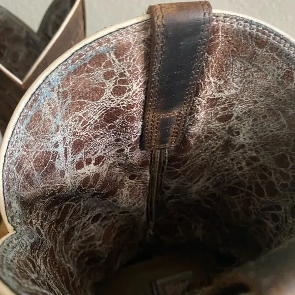 ARIAT Women’s Magnolia Western Boots Distressed Brown 7.5 B Sunflower Almond toe