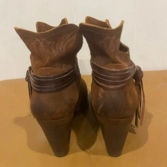 Ariat Women’s Memphis Suede Wedge Western Bootie Cowgirl boots Tassel Size 7