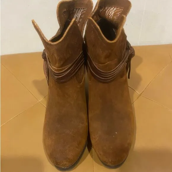 Ariat Women’s Memphis Suede Wedge Western Bootie Cowgirl boots Tassel Size 7