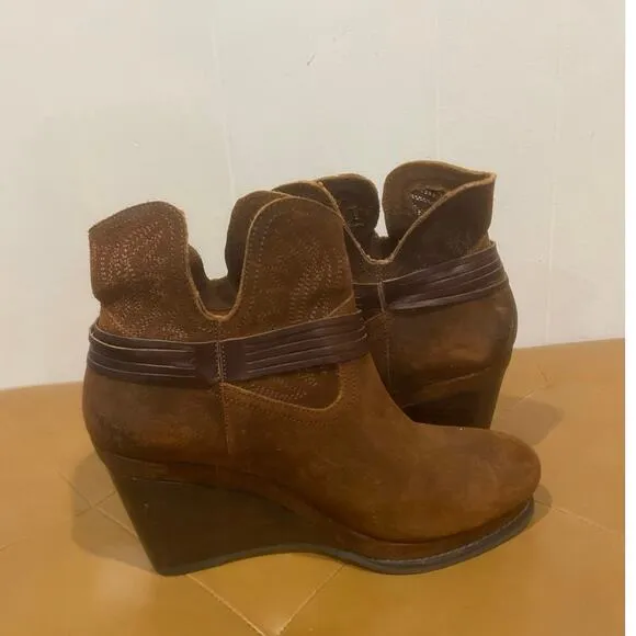 Ariat Women’s Memphis Suede Wedge Western Bootie Cowgirl boots Tassel Size 7