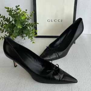 Authentic Gucci pointed toe Black Leather Women's Heels