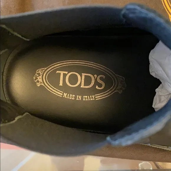 Authentic Tod’s Men’s Black Boots