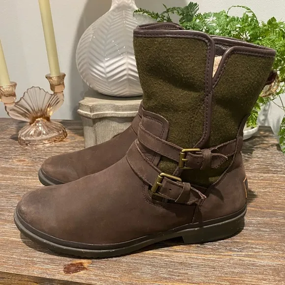 Authentic UGG Simmons Waterproof Boots 🥾 Women’s 11