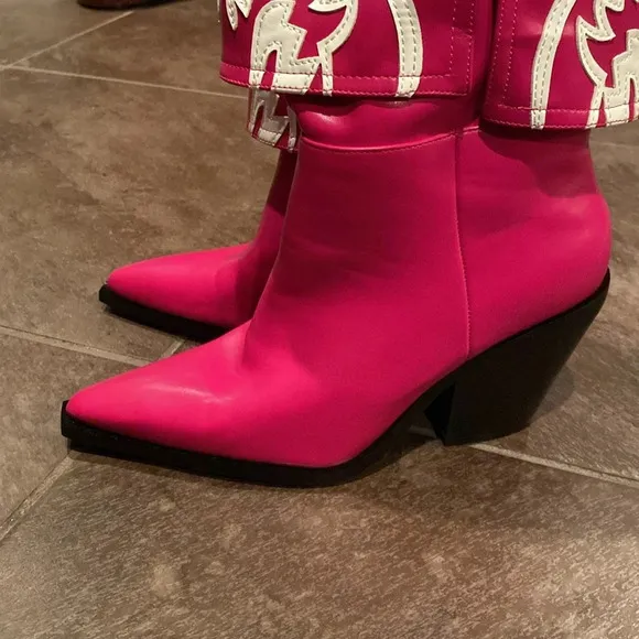 Azalea Wang women’s esperanza hot pink cowgirl boots - size 8.5 - faux leather
