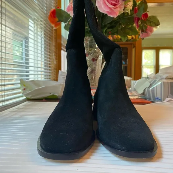 Barb Boot (Women) larroude size 7