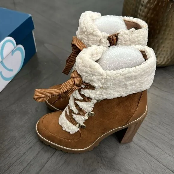 BCBGeneration Women Medium Palli Lace Up Ankle Boots, Brown/Ivory