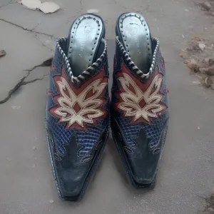 BCBGirls Leather Pointed Toe Western Mule Clogs Sz 7. Blue/Red/Black