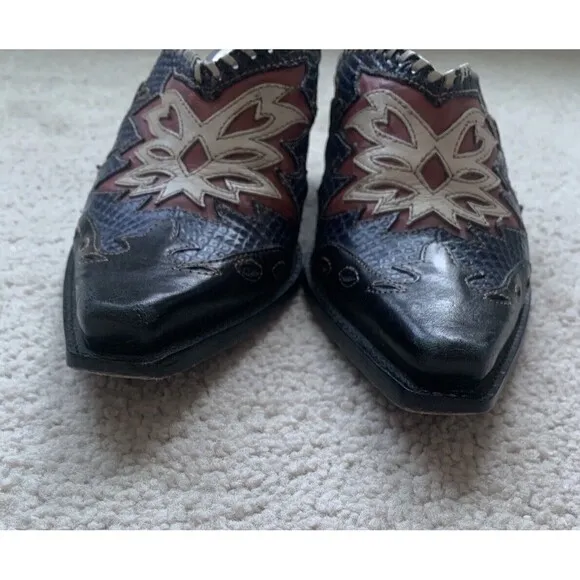BCBGirls Leather Pointed Toe Western Mule Clogs Sz 7. Blue/Red/Black