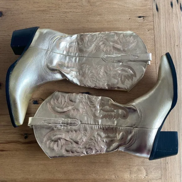 Bellini‎ Danilo Italian Western Metallic Gold Boots Women’s 8 NWOT