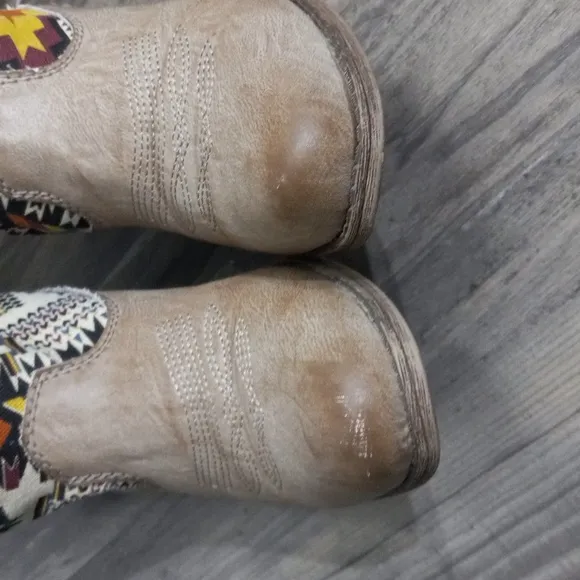 Big Buddha  Tribal Print  Tassel Caboy Boots Multi / Black Sz 9
