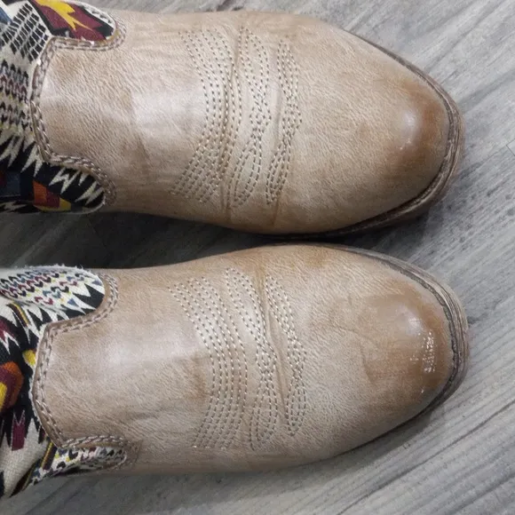Big Buddha  Tribal Print  Tassel Caboy Boots Multi / Black Sz 9