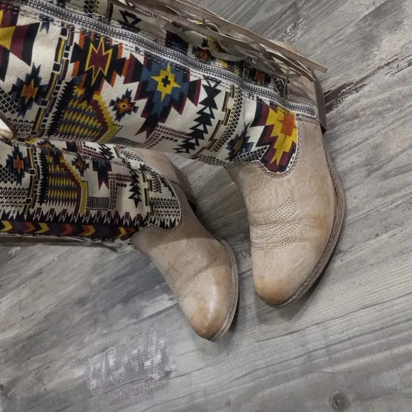 Big Buddha  Tribal Print  Tassel Caboy Boots Multi / Black Sz 9