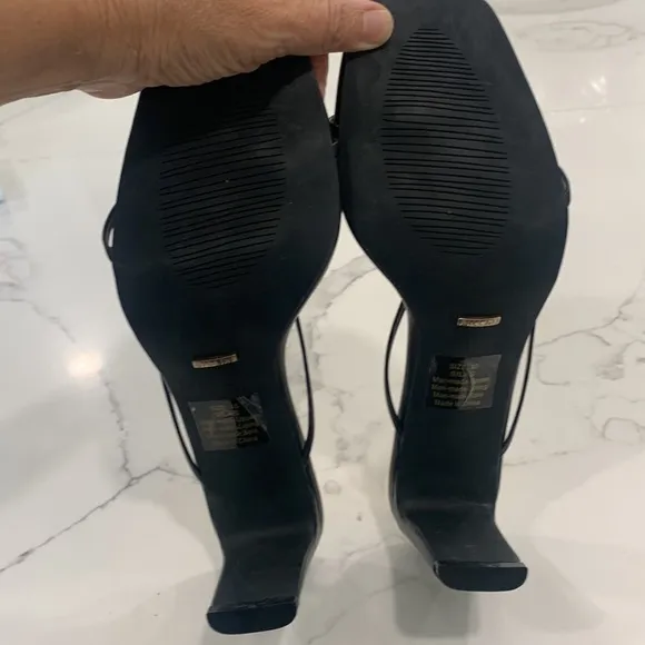 Billini Strappy Mules Shoes Chantel Black. Size 10