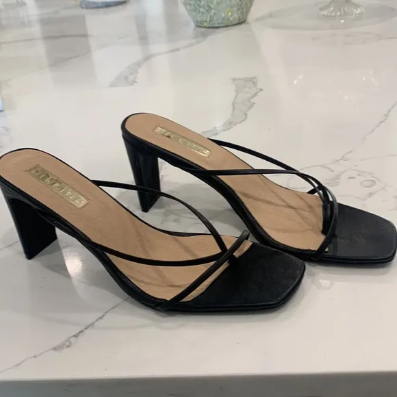 Billini Strappy Mules Shoes Chantel Black. Size 10