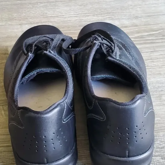 Black Free Rein Non Slip Lace Up Low-Top Sneakers FREE s&amp;h