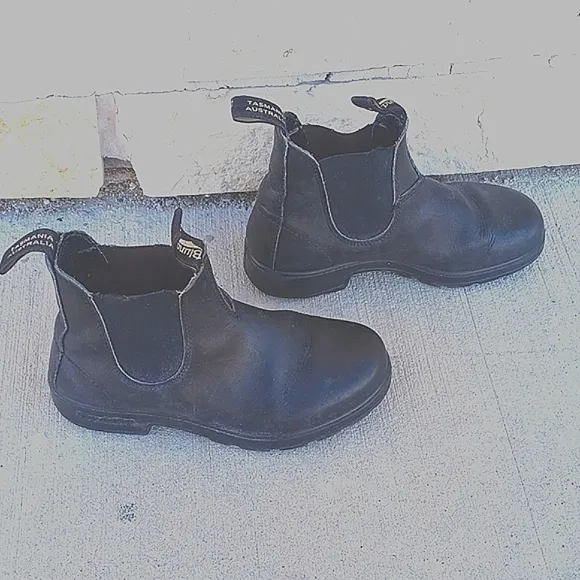 Blundstone Black Leather Boots Size 6.5 women