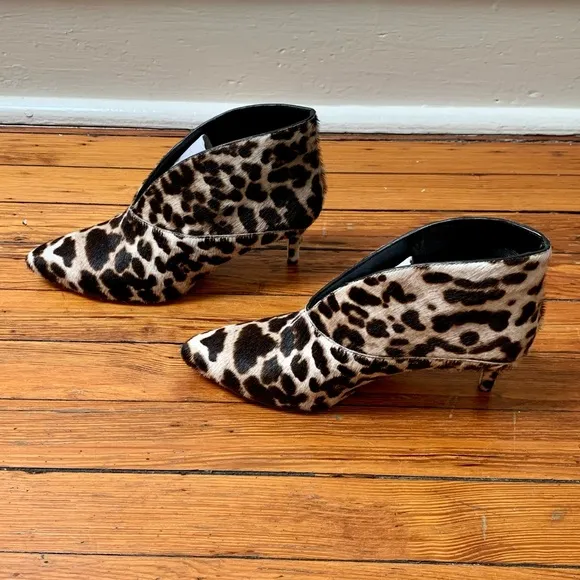 Boden Alexis snow leopard print heeled boots