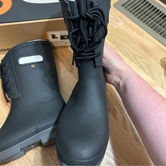 BOGS Amelia Lace Boots NEW Sz 9 Women’s Winter Snow Rain Waterproof Lace Up