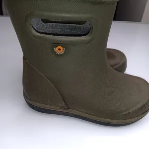 Bogs Green Rain &amp; Snow Boots with Durable Rubber Sole