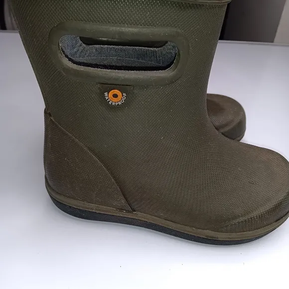 Bogs Green Rain &amp; Snow Boots with Durable Rubber Sole