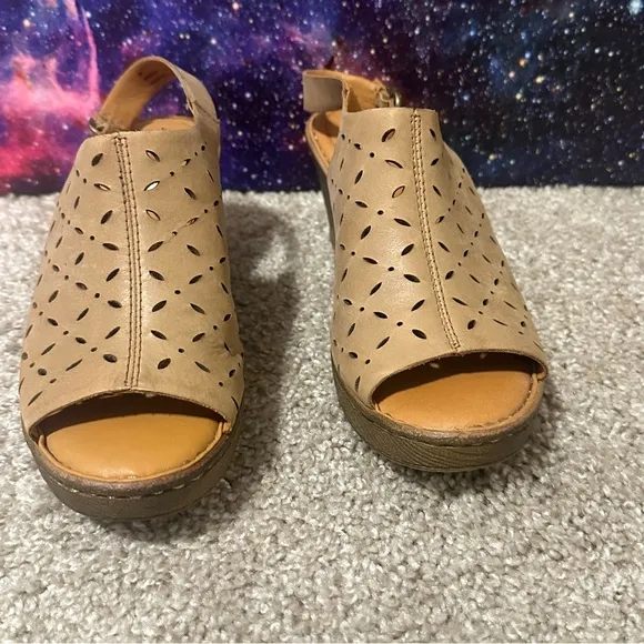 Born Diamond Leather Slingback Wood Clogs Open Toe Sandals Womens Shoes sz 8