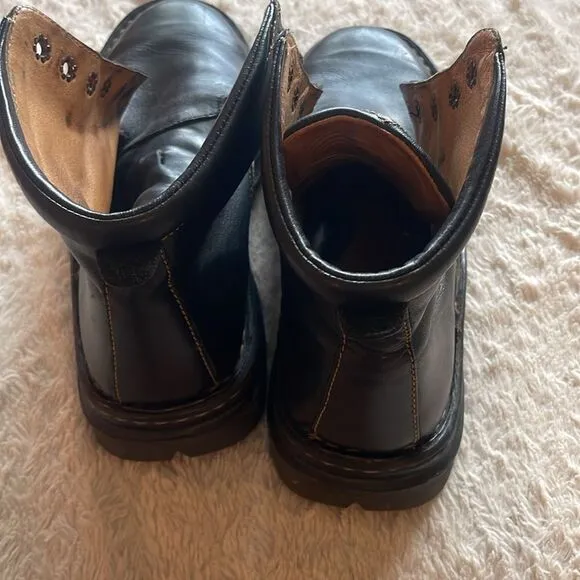 Born leather boots men’s size 11 1/2
