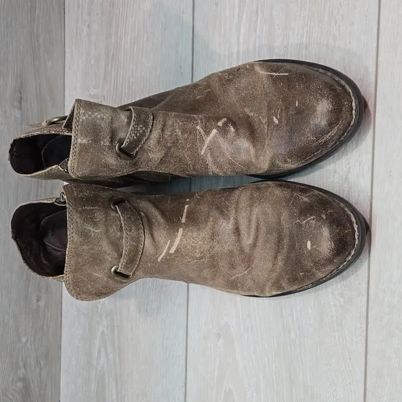 Born Women Jem Ankle Distressed Leather Heels Boots shoes sz 11M