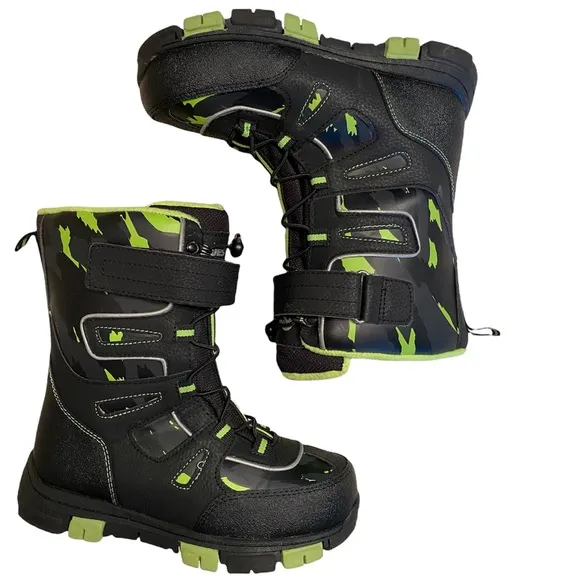 Boys Snow Boots Quest Menace Boys Snow Boot Black Green