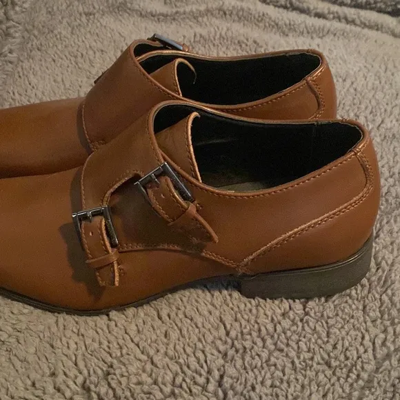 Brand New Mens Calvin Klein Brown Leather with Buckle Slip-On Shoes Size 8!