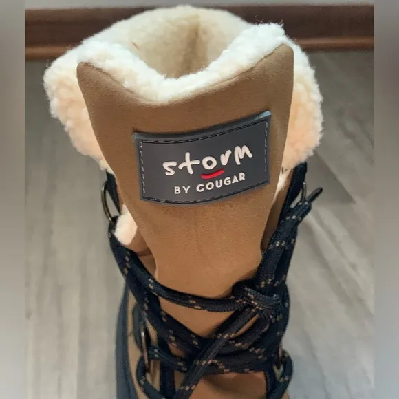 Brand new Storm by Cougar Women Winter Snow Boots.