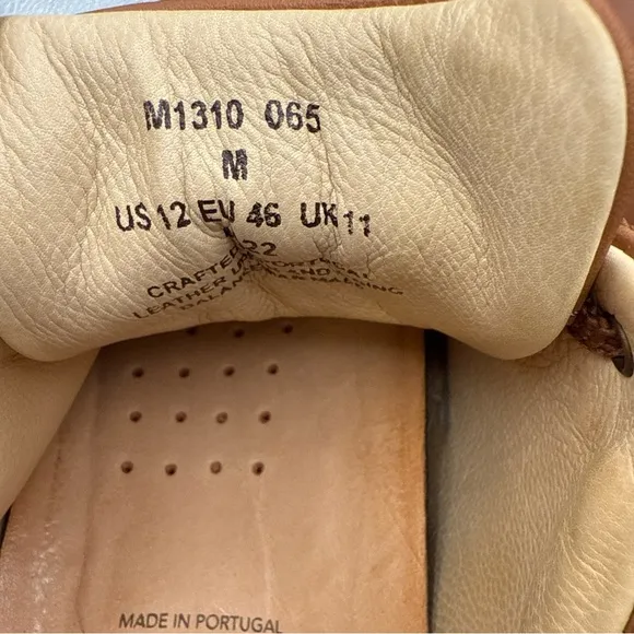 Brown Leather Oxford Shoes with Minimalist Design