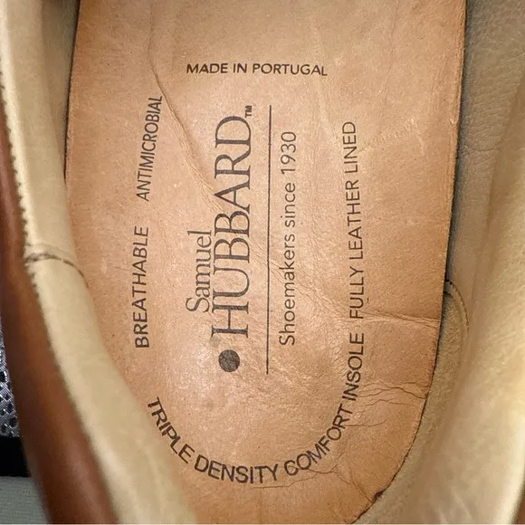 Brown Leather Oxford Shoes with Minimalist Design