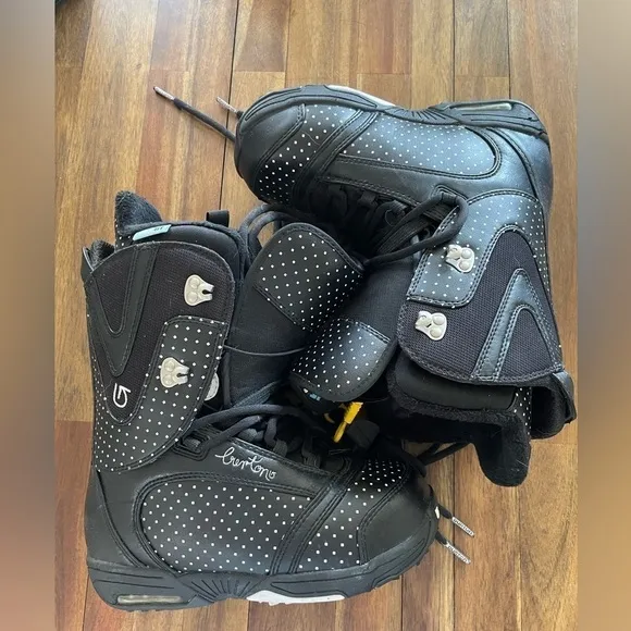 Burton Lodi snowboarding boots polka dot black and white