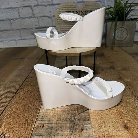 Carmen Sol Tonino mid wedge jelly Rubber Studded Accents SandalsWomen's Size 7