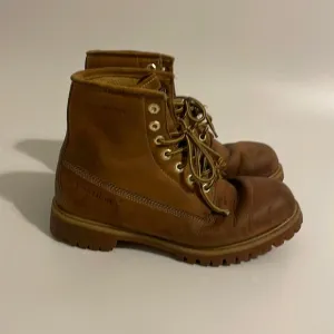 Carolina Boots