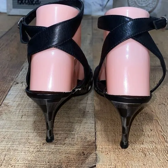 Casadei womens pointed toe heels with ankle straps Leather Italy size 6
