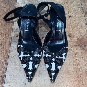 Casadei womens pointed toe heels with ankle straps Leather Italy size 6