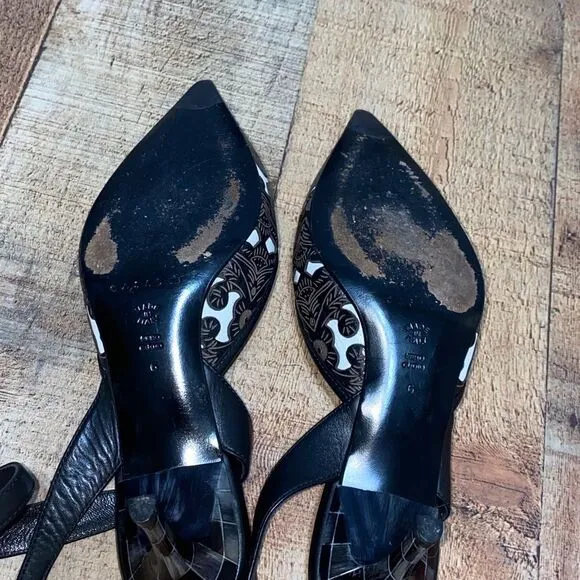 Casadei womens pointed toe heels with ankle straps Leather Italy size 6