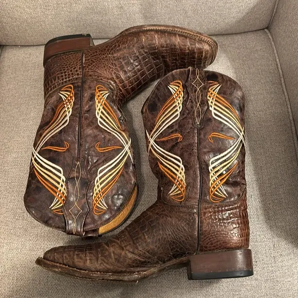 Cavender's Men's Cognac Hornback Caiman Print Square Toe Cowboy Boots Men’s 8.5